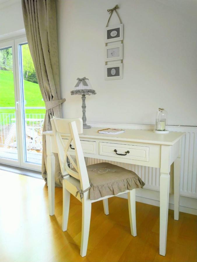 Romantic Style Apartment Titisee-Neustadt Eksteriør billede